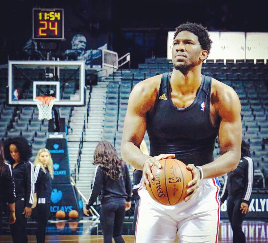 说得好，名记Shams警告湖人队不要忽视戴维斯的交易截止日要求.