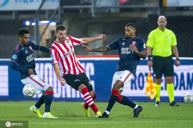 从历史的角 从历史的角